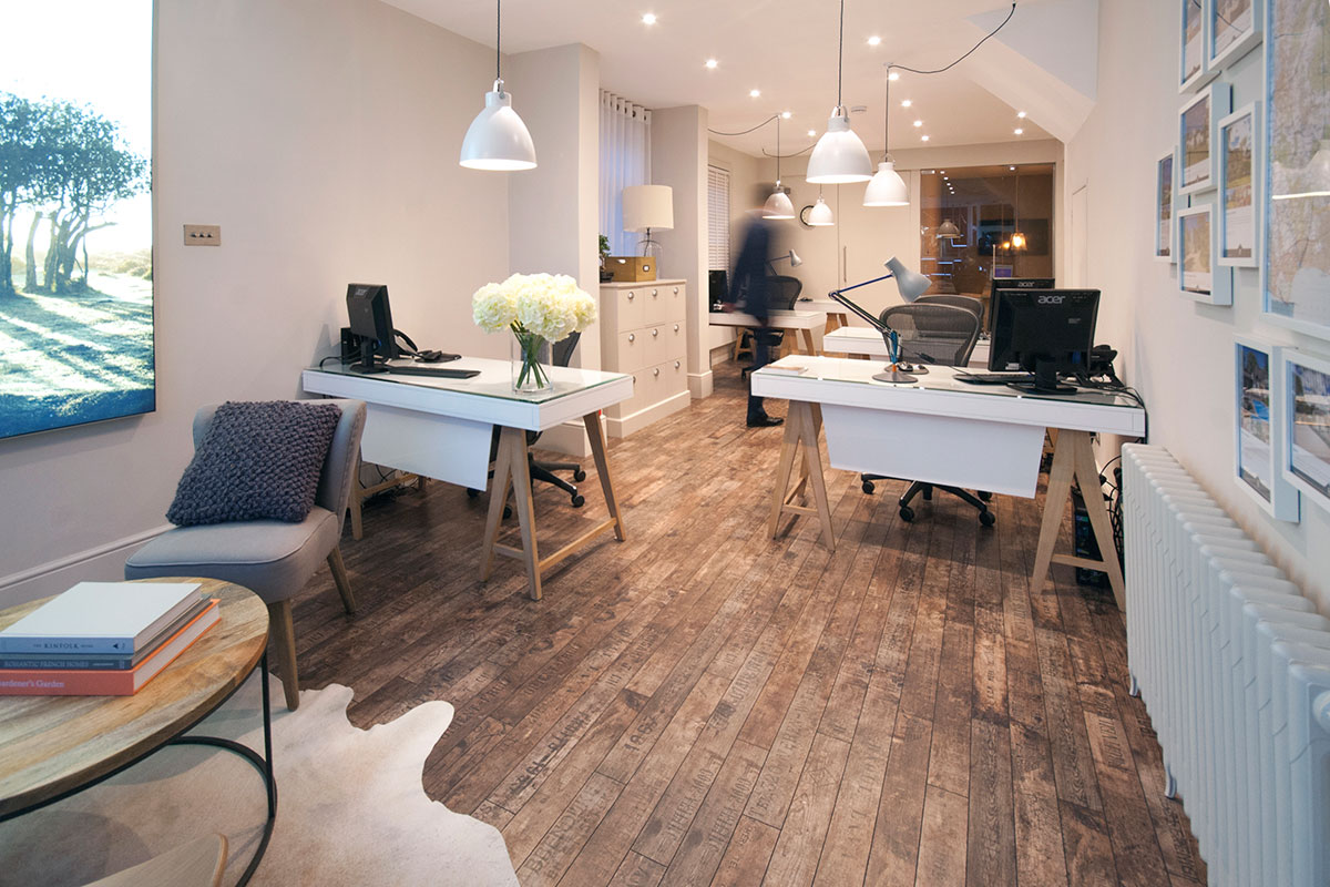 The 5-Minute Rule: Why Estate Agents Are Losing Viewings Before They Know About Them